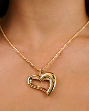Load image into Gallery viewer, Open Heart Pendant