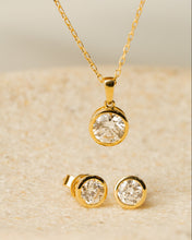 Load image into Gallery viewer, Essential Diamond Round Solitaire Bezel Pendant and Chain Necklace