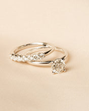Load image into Gallery viewer, Signature Diamond Round Brilliant Engagement Ring