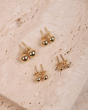 Load image into Gallery viewer, Classic Gold Studs