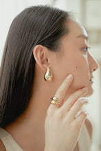 Load image into Gallery viewer, Waterdrop Ring
