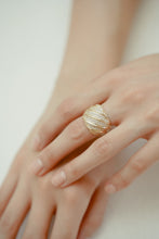 Load image into Gallery viewer, Twisted Pave Ring

