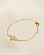 Load image into Gallery viewer, Diamond Clover Bracelet with Side Stones

