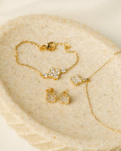 Load image into Gallery viewer, Diamond Clover Pendant and Chain Necklace
