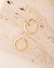 Load image into Gallery viewer, Anika Earrings
