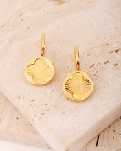 Load image into Gallery viewer, Linnea Earrings
