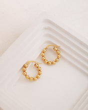 Load image into Gallery viewer, Vella Hoop Earrings
