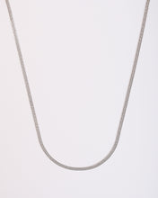 Load image into Gallery viewer, Flat Curb Chain Necklace in White Gold

