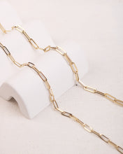 Load image into Gallery viewer, Paperclip Necklace in Yellow Gold
