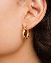 Load image into Gallery viewer, Lila Hoop Earrings
