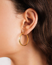 Load image into Gallery viewer, Giovanna Hoop Earrings
