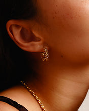 Load image into Gallery viewer, Chiara Earrings in Yellow Gold
