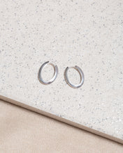 Load image into Gallery viewer, Oval Hoop Earrings
